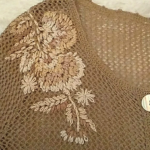 🎁 NWOT Gorgeous Sweater from Boutique in Curacao, Never Worn - Picture 4 of 13